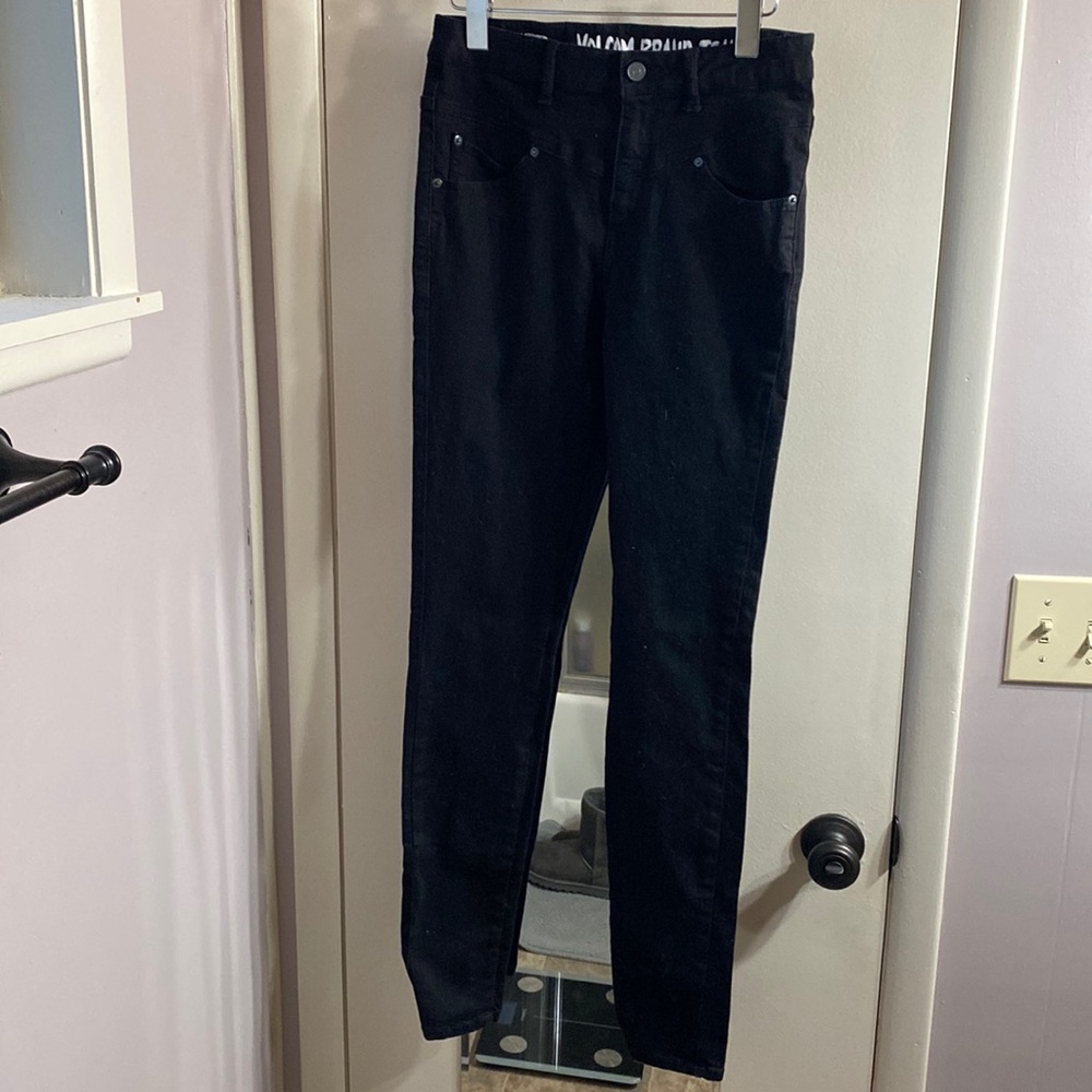 Volcom. High-waisted skinny jeans.